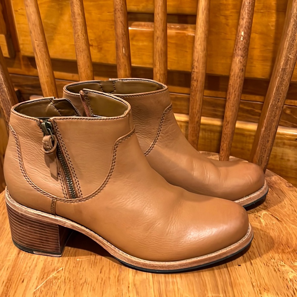 Gorgeous Clark’s Booties